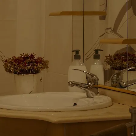Cosy Flat In Historic Downtown Apartment *